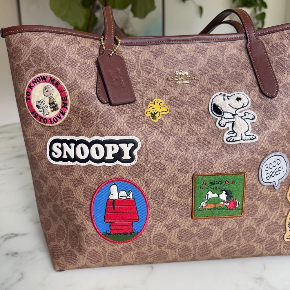 NWOT Coach X Peanuts City Tote In Signature Canvas With Patches CBJ91 Tan Snoopy - Picture 14 of 16